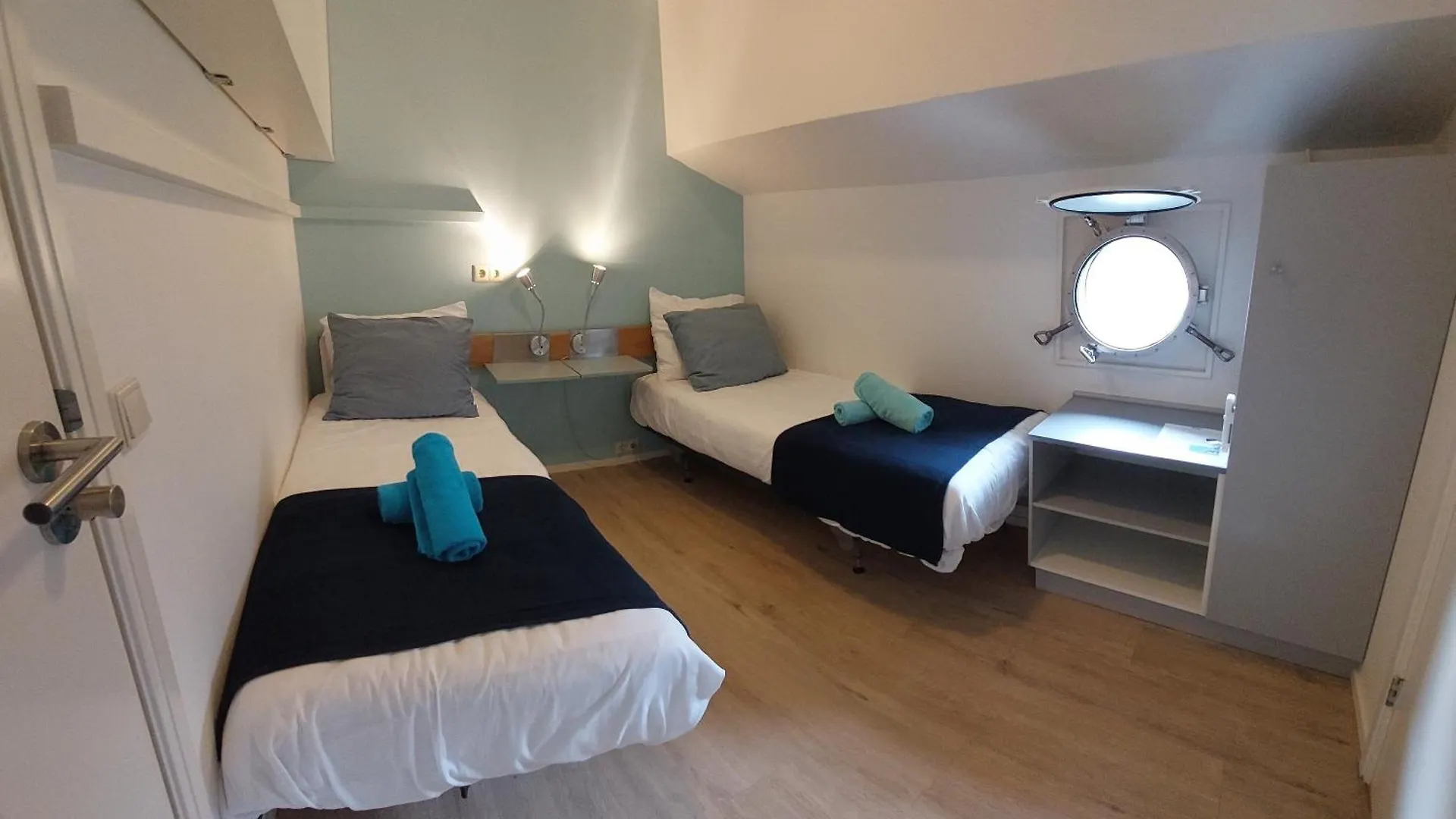 Bed & Breakfast Rooms On Water Rotterdam